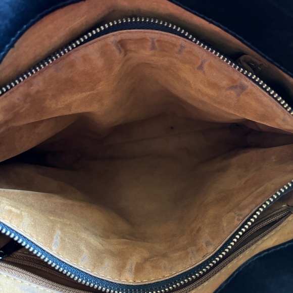 Patricia Nash Black Moretto
Shopper Italian Leather
Handbag - Picture 8 of 14